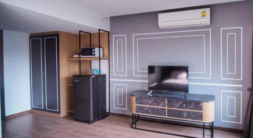 Sleep With Me Pattaya Hotel Exterior photo